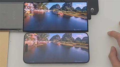 بالدليل - هاتف Galaxy S24 Ultra يتفوق على ايفون 15 برو ماكس في جودة الشاشة